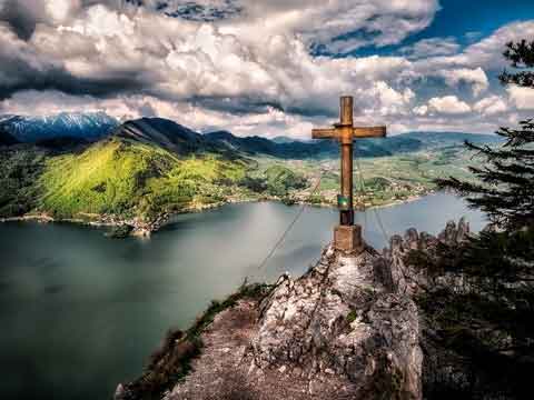 Jesús de Nazaret y la crucifixión Jesús de Nazaret y la crucifixión